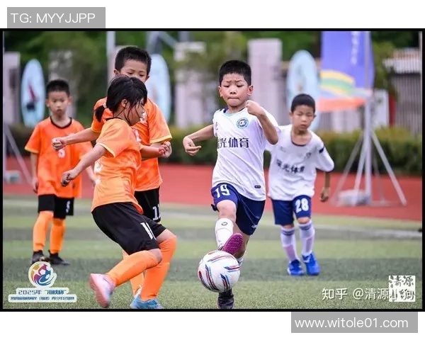 上海足球校队奋勇争先培养足球人才助力青少年成长与发展